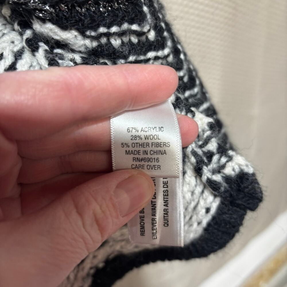Laura Ashley Black White Chevron Knit Cardigan Size M Metallic Accents - Picture 5 of 9